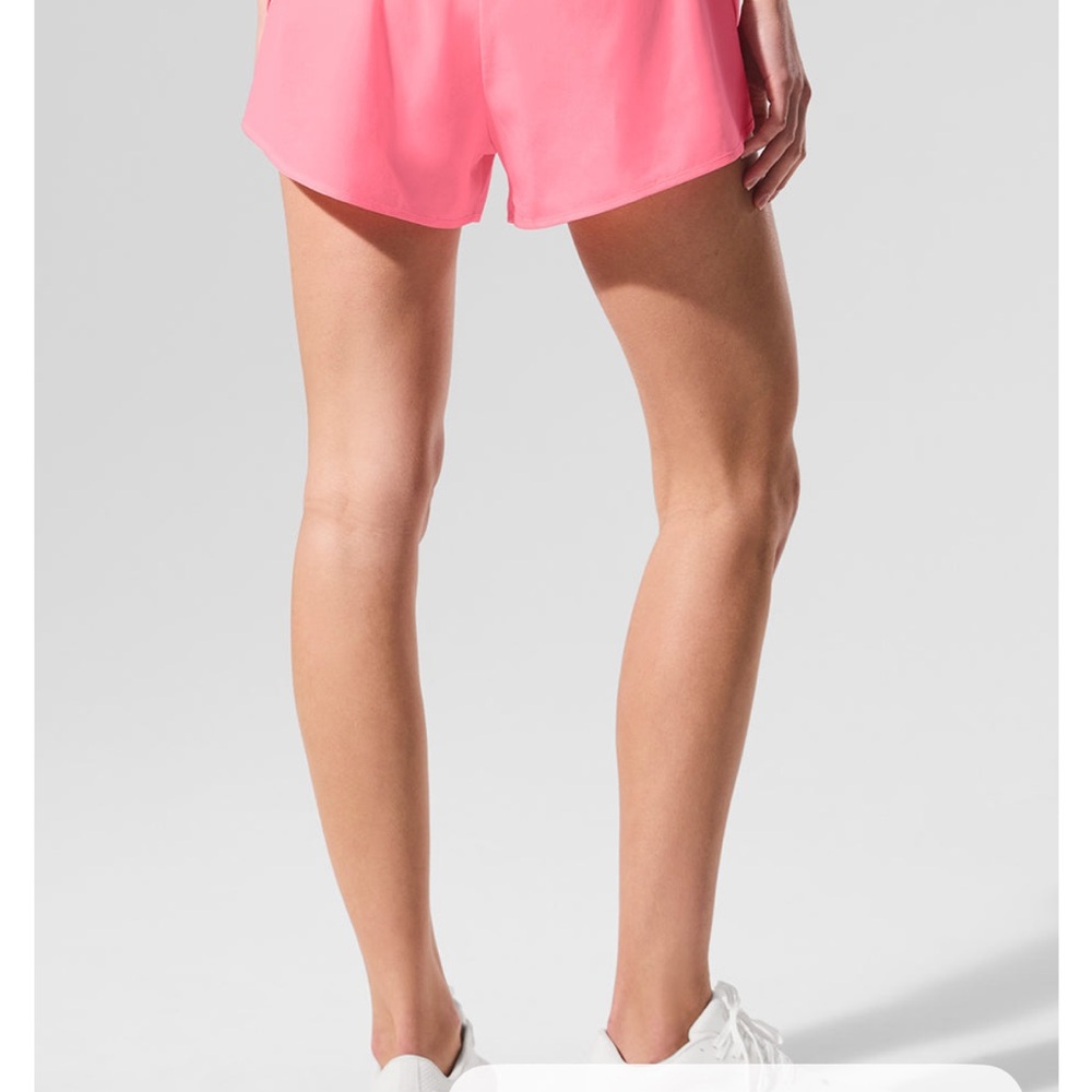 NEW Pink Alo Yoga Match Point Short - Picture 6 of 7